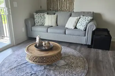 Image de Charming 1-bedroom farmhouse in marvelous Seneca with WiFi, Ac