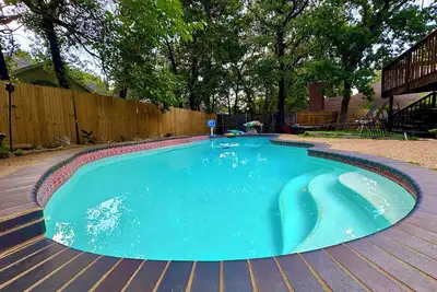 Image de Epic Location Cool Pool, 6Flags, Rangers, Cowboys