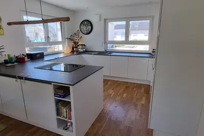 Image de Allergy-friendly new-build family home in Markelfingen Garden & whirlpool