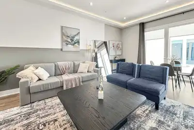Image de Spacious 3bd | Rooftop Views | Garage | 9 Guests