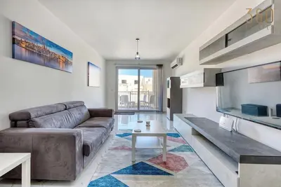 Image de Lovely 2br Apt with Private Balcony in Marsalforn