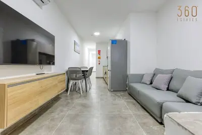 Image de Lovely 2br Maisonette with backyard in St'Pauls
