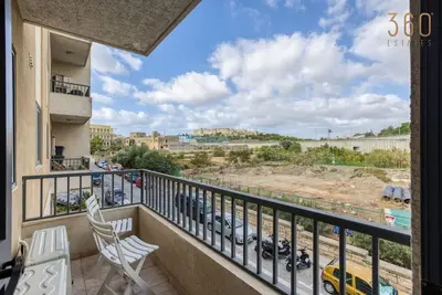 Image de Modern Apartment with Sofabed & Balcony in Gzira