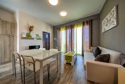 Image de Lovely 3br Penthouse with Terrace close to Marina!