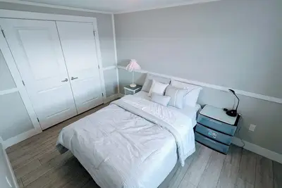 Image de 3 bedroom 1 bathroom with entire house