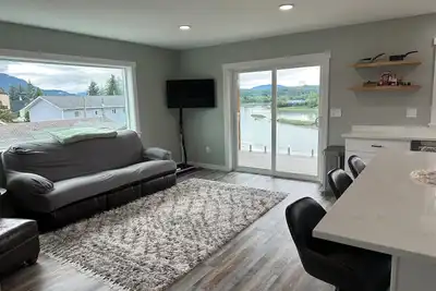 Image de Water and mountain view’s in charming Juneau