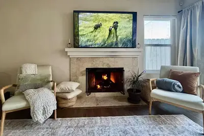 Image de Sunny 3 Bed w/ Private Patio