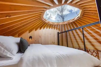 Image de Starlit Haven | Hot Tub, Stargazing Loft, Nature Retreat in Pa Wilds