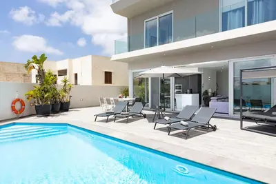 Image de Villa Ixoria Unit 1 with Private Pool by ArcoBnb