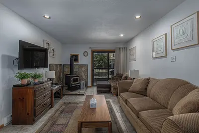 Image de Budget-Friendly Purgatory Condo, Steps to Lift, Hot Tub, w/ Pool & Gym Access
