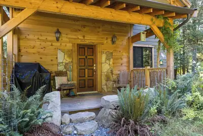 Image de Very private and peaceful Arbutus cottage in Yellow Point.