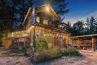 Image de Cozy Cabin Retreat, Pet-Friendly, Family Getaway, Surrounded by Mountains & Trails