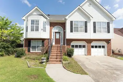 Image de 4-bedroom house in lovely Duluth with WiFi, Ac. Enjoy your stay