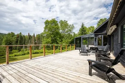 Image de Stowe Pond Lodge: Sauna & Game Retreat