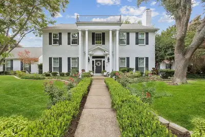 Image de Tch -Spacious 4bd/4ba home in Fort Worth with Pool