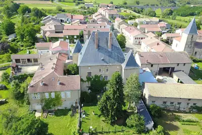 Image de Gîte élégant au Château d'Euvezin avec jardin et parking privatif