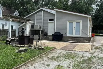 Image de Charming downtown Glendale cottage. 2mi to I-65 & BlueOvalSk