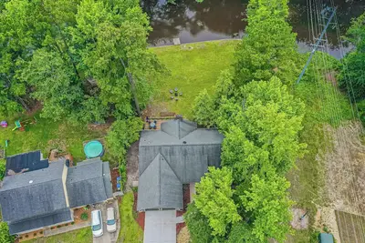 Image de Beautiful Lake View, 3bdr, Pet Friendly!