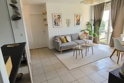 Image de The racing nest, apt confortable 2 chambres, balcon, proche du circuit
