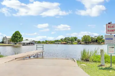 Image de Stylish Casita w/Game Room, Near Lake Lbj Access