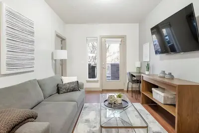 Image de Landing | Incredible 1bd, Pool, Clubhouse