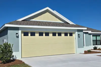 Image de Welcome to Turtle Cove! A new 3/2 Designer Home in The Village of Well Point.