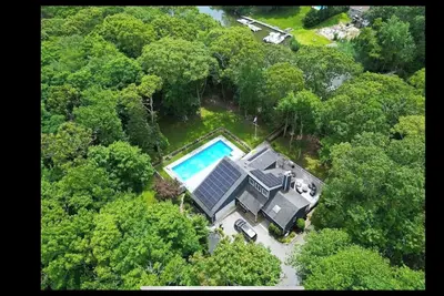 Image de Serene escape 4-bedroom house in East Moriches