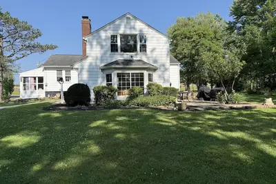 Image de Charming Hudson Farmhouse on 12 Acres - 2 Miles from Cuyahoga Valley Nat’l Park