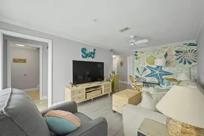 Image de Summer save! Steps to S Jax Beach, close to golf, tennis, dining + biking + more