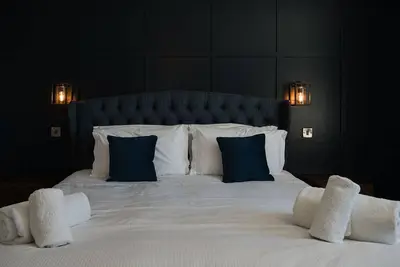 Image de Disdow House -  a house that sleeps 11 guests  in 5 bedrooms