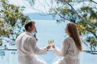 Image de Luxury Couples Escape - Vue One