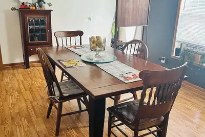 Image de Whispering Cottage in the Woods, a Charming 3-bedroom house in Hayes, Virginia