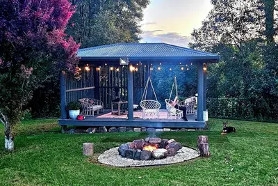 Image de Cape Oasis! Private retreat on acres by the sea with large pool. Pet friendly!