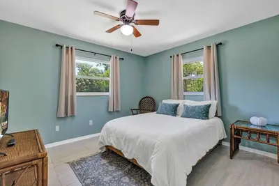 Image de Charming 3br Retreat with Amazing Beds, Fire Pit, Grill, Private, By Attractions