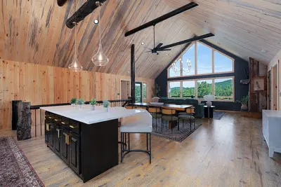 Image de 4 king en suites, mountain views and Luxury