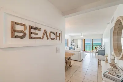 Image de Best Location On Florida Beaches! 30ft Balcony.