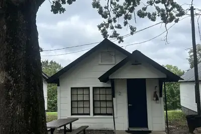 Image de Cookson Resort - Tenkiller Cabin #2