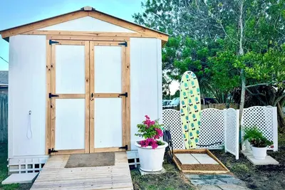 Image de Charming 2-bedroom Beach Cottage Steps from the Sand!