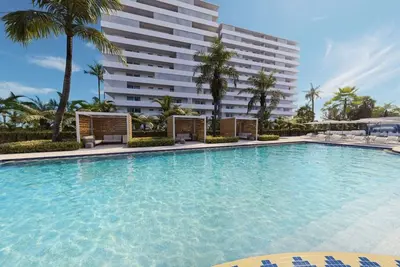 Image de Prime Ocean View Location! Luxurious Stay, Private Balcony Included - 3 Units