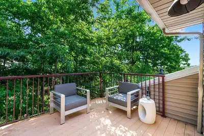 Image de Community Outdoor Pool, Boat Slip, Pickleball & More-Free Tickets w Upgraded Bungalow