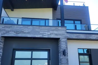 Image de New Listing - Modern Luxury Townhome With Huge Rooftop Patio - Perfect Location!