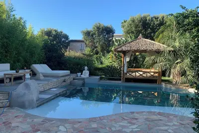 Image de Spacieuse Villa Renovee Plein Sud + Appt. Ind-Calme-Piscine-Jardin-Vue Collines