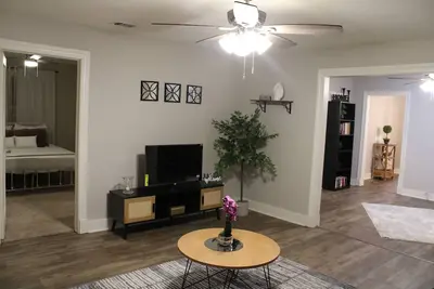 Image de Family-Friendly Retreat Near Zoo & Water Park within 2 Miles to Usm & Hospital!