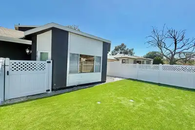 Image de 3-bedroom house in lovely San Diego with garage. Enjoy your stay