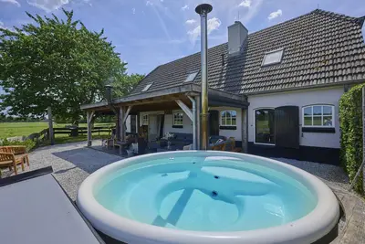 Image de Belle villa de bien-être avec sauna et hottub