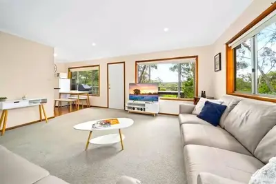Image de Godfrey's Cottage - Godfrey's Cottage | Comfortable Home, 3 Bedroom, Deck, Reverse Cycle A/C, Bbq