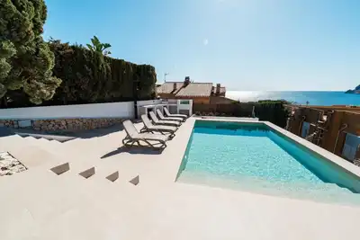 Image de Villa 'Mar - Bassetes' avec vue sur la mer, Wi-Fi et climatisation