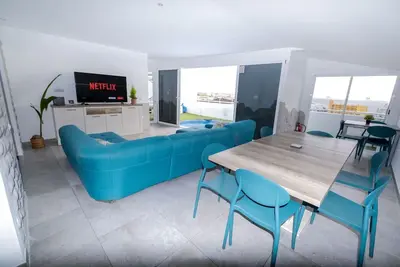 Image de The Surf Villa 2 | Jacuzzi | Billards | Ping Pong
