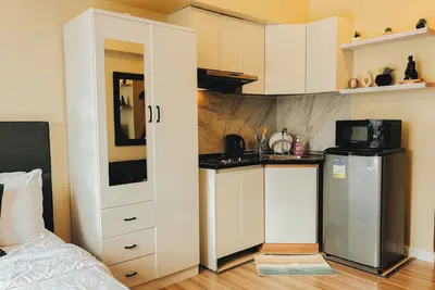 Image de Queen Studio, City View - Virgo Nest Rentals
