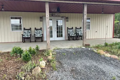 Image de Charming cottage with Ac and WiFi in serene Sparta with amazing Mountain View